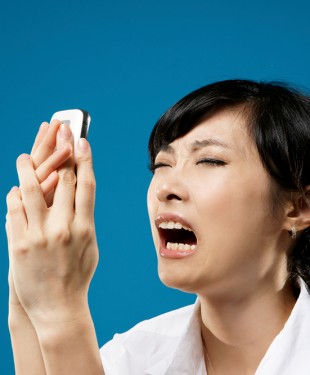 Girl-yelling-at-phone